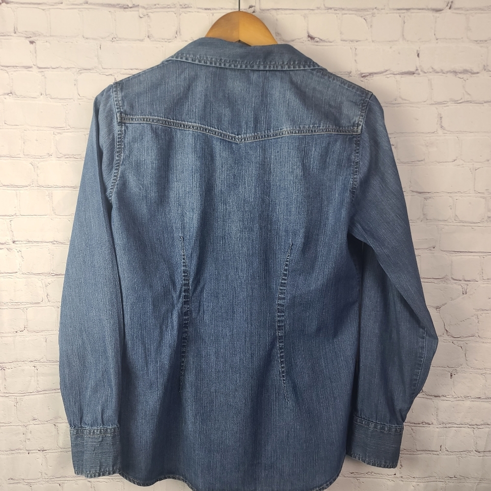 CAbi Denim Chambray Long-sleeved Button-Up # 970 Blue Med. - Picture 3 of 14